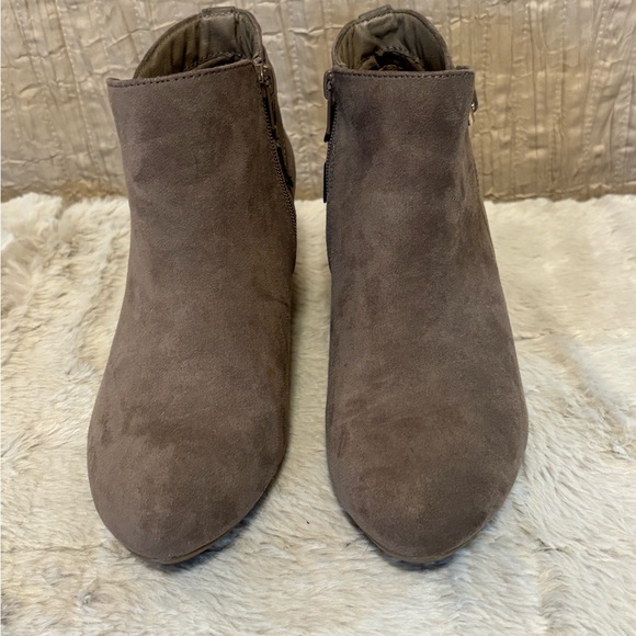 Women's Brown Suede Ankle Boots - Picture 4 of 8